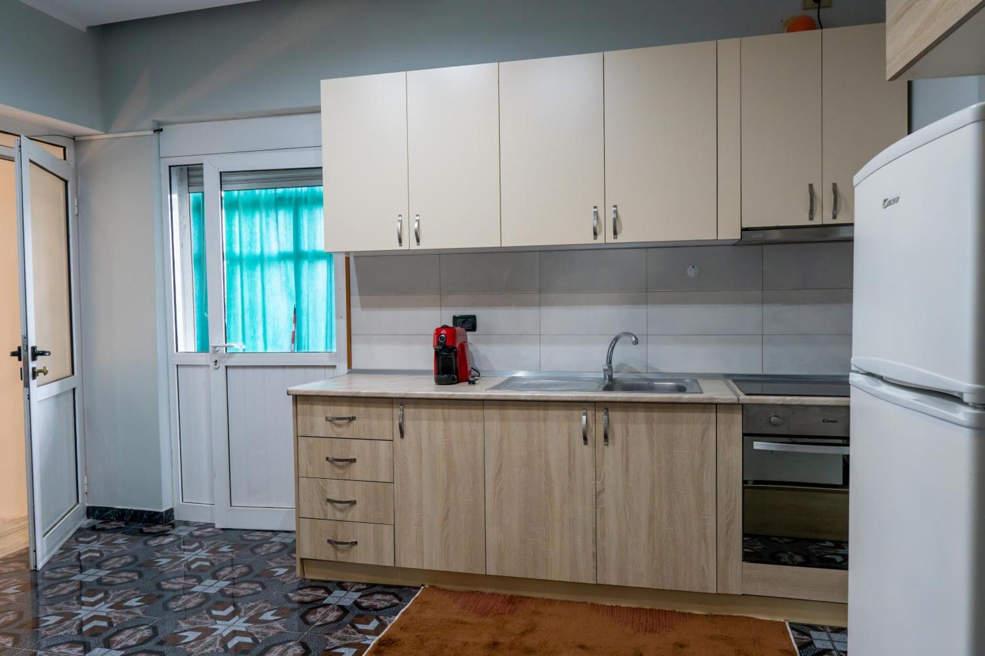 Royal Aparthotel Vlorë Eksteriør billede