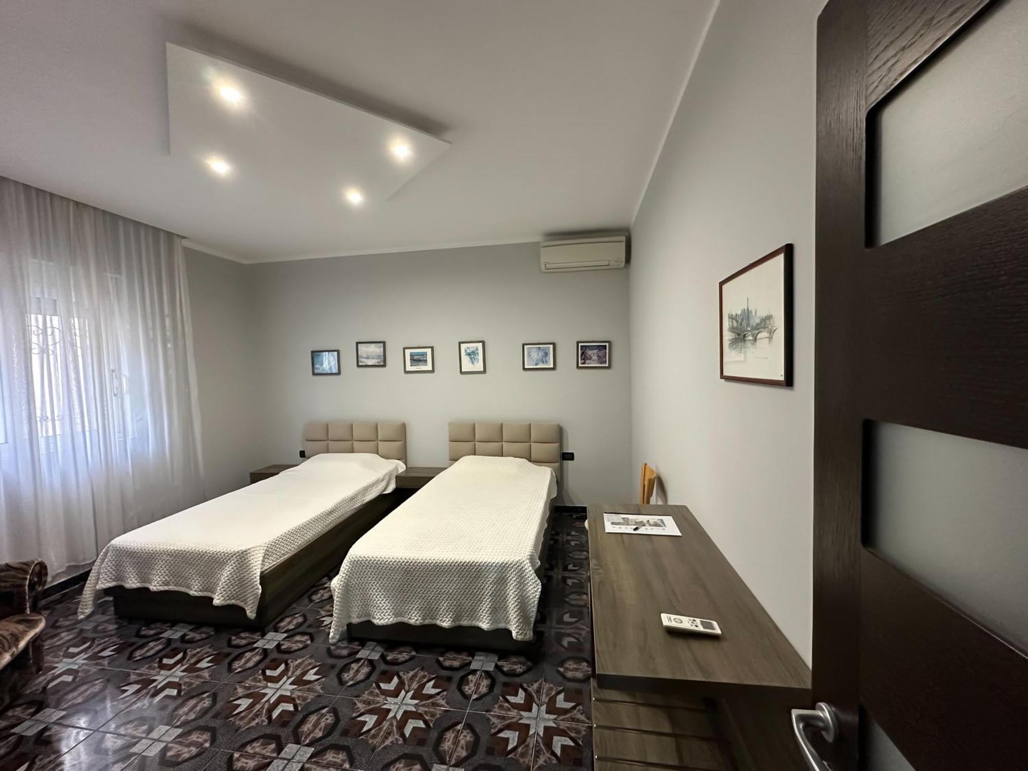 Royal Aparthotel Vlorë Eksteriør billede