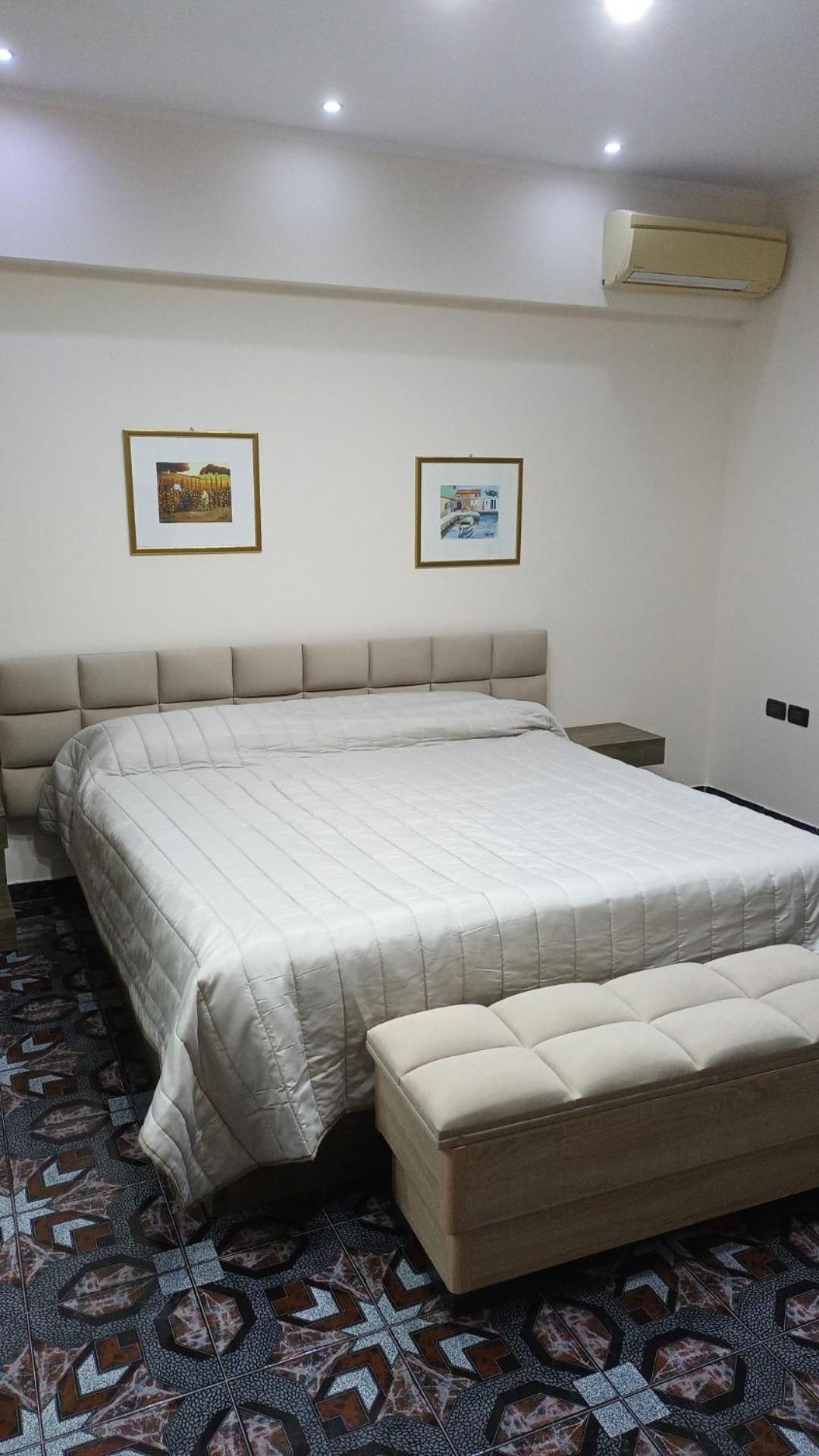 Royal Aparthotel Vlorë Eksteriør billede