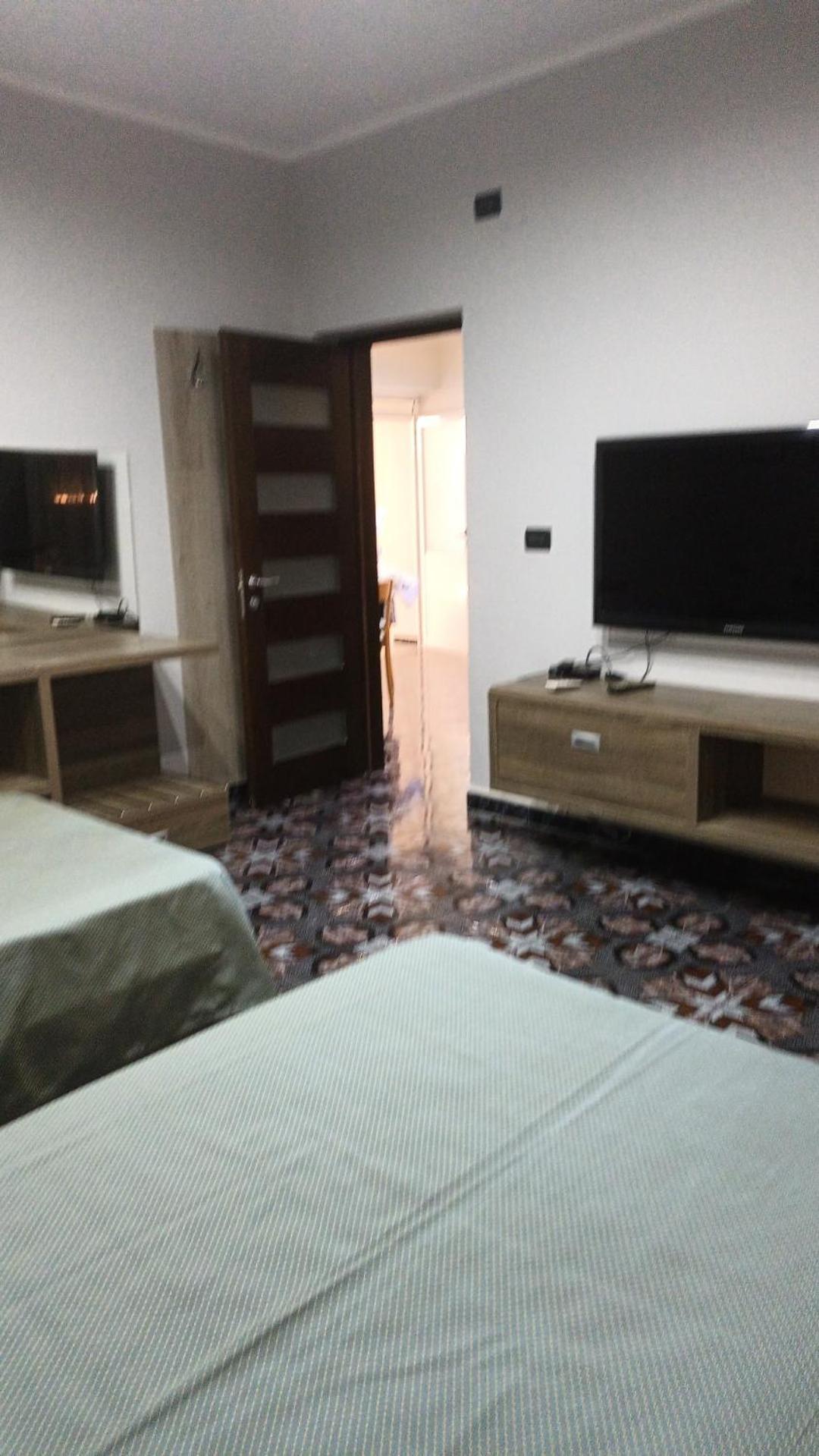 Royal Aparthotel Vlorë Eksteriør billede